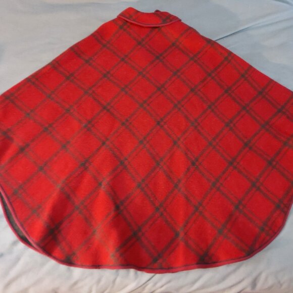 Vintage Cape - Picture 4 of 4